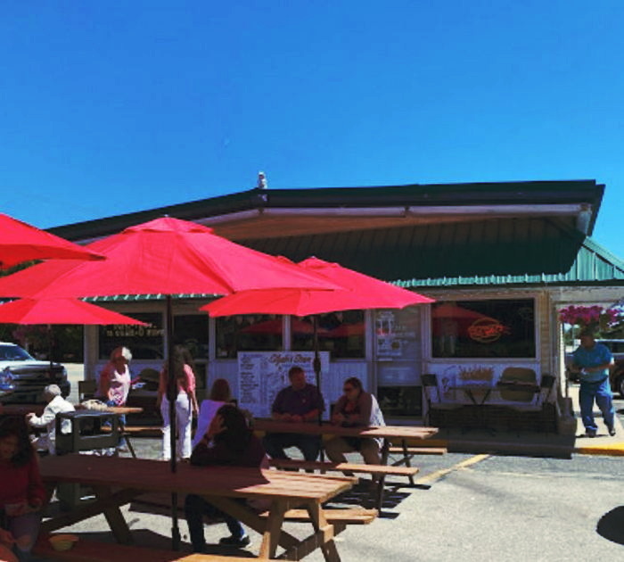 Clydes Drive-In - Web Listing For Manistique Location (newer photo)